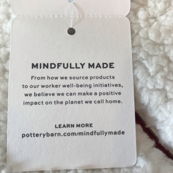 New Pottery Barn Thermal Sherpa Back Knit Pillow Cover, Red & Cream Cozy Pillow - Picture 10 of 16